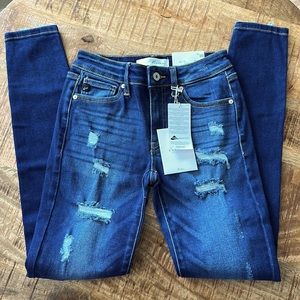 KanCan sz 0 jeans nwt 23” inseam distressed